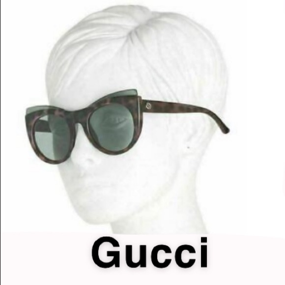 Gucci Accessories - 🦋 Authentic Gucci sunglasses 😎